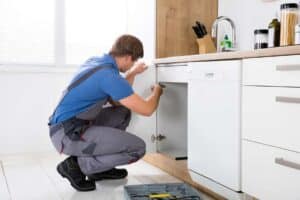 kitchen cabinets repair 